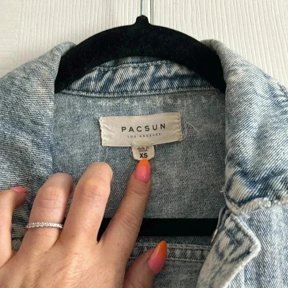 Pacsun Distressed Acid Wash Denim Jacket size XS - Picture 2 of 6